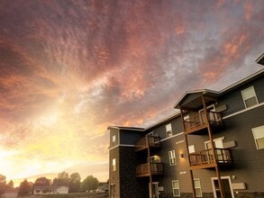 Nexus Apartments in Marshall, MN - Building Photo - Building Photo