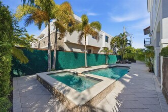 2515 NE 18th St in Fort Lauderdale, FL - Building Photo - Building Photo