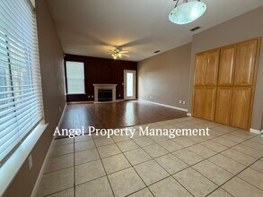 2125 Galen Dr in Elk Grove, CA - Building Photo - Building Photo