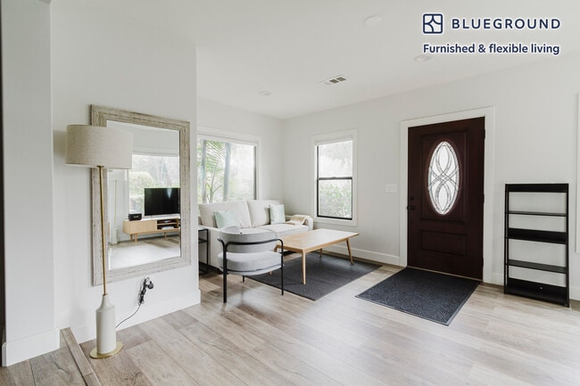 251 Middlefield Rd