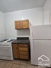4935 N Whipple St, Unit 1W in Chicago, IL - Building Photo - Building Photo