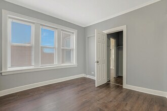 8030 S Honore St in Chicago, IL - Foto de edificio - Building Photo