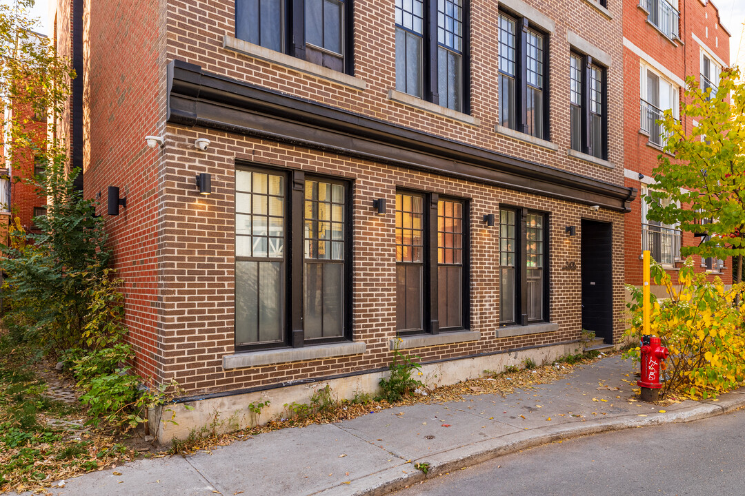 3476 Saint-Dominique Rue in Montréal, QC - Building Photo