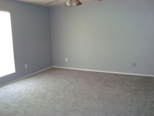 613 Race St in Crowley, TX - Building Photo - Building Photo