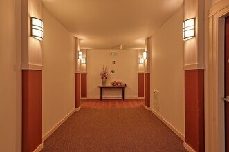 5600 Harbour Pointe Blvd in Mukilteo, WA - Building Photo - Building Photo