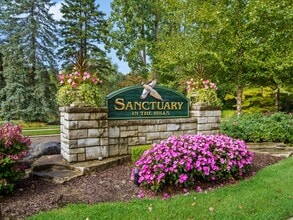 2179 Lagoon Dr in Rochester Hills, MI - Building Photo - Building Photo