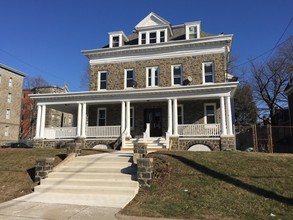 Nassau Mansion in Philadelphia, PA - Foto de edificio - Building Photo