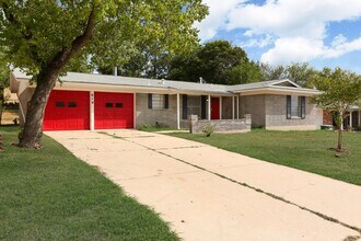 619 Northstar Dr in San Antonio, TX - Foto de edificio - Building Photo