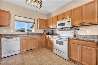365 Orrcrest Dr in Reno, NV - Building Photo - Building Photo