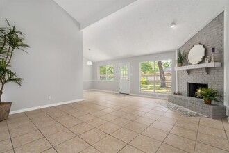 1611 Cantrell Blvd in Conroe, TX - Building Photo - Building Photo