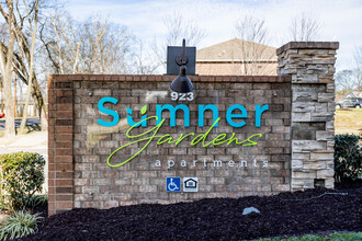 Sumner Gardens Apartments in Gallatin, TN - Building Photo - Building Photo