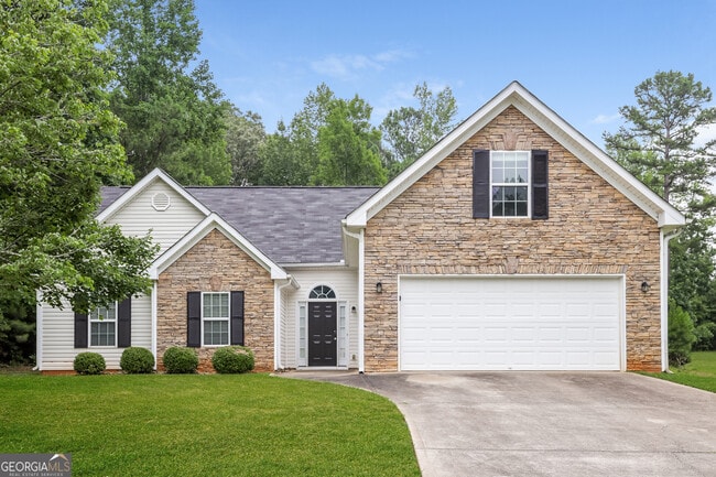 property at 135 Oak Meadows Dr