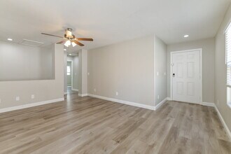 11738 Magliana St in Las Vegas, NV - Foto de edificio - Building Photo