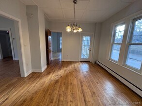 141 Millville Ave in Naugatuck, CT - Building Photo - Building Photo