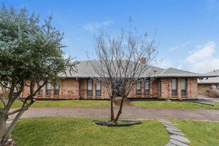 2804 Quail Ridge Dr in Carrollton, TX - Building Photo
