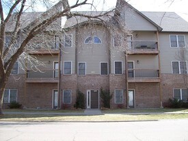 1203 Thurston St, Unit 3 in Manhattan, KS - Building Photo