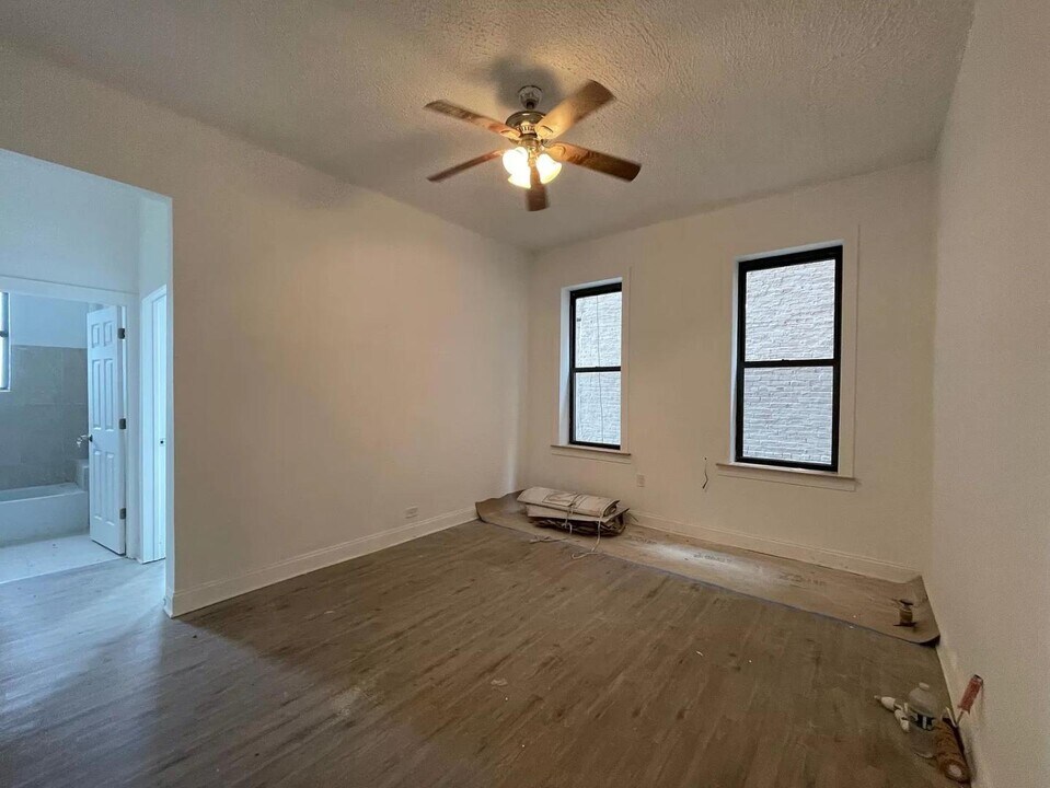 1103 Franklin Ave in Bronx, NY - Building Photo