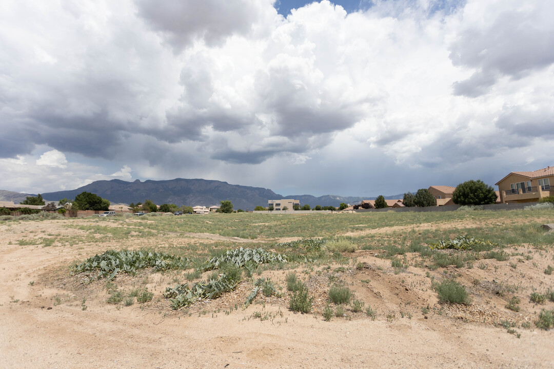 Alameda Luxury Apartments in Albuquerque, NM - Building Photo