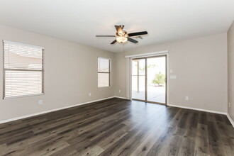 1668 E Kelsi Ave in San Tan Valley, AZ - Building Photo - Building Photo