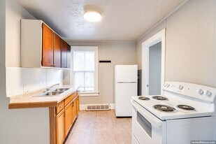 712 W Lorain St in Appleton, WI - Building Photo