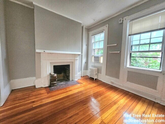 property at 2 Champney Pl
