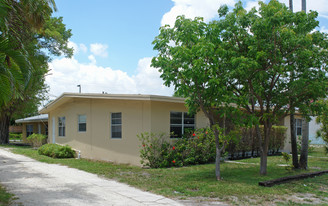 700-706 SE 22nd St Apartments