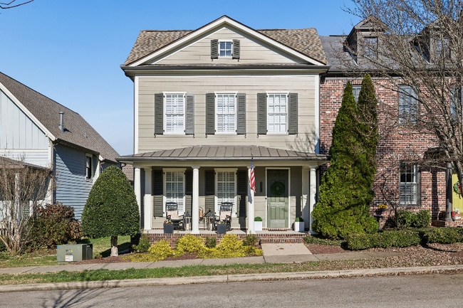 property at 1036 Rochelle Ave