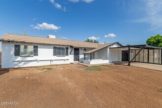 9033 N 15th Dr in Phoenix, AZ - Building Photo - Building Photo