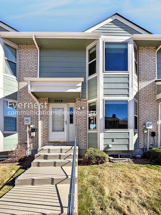 property at 3939 Smoke Tree Dr