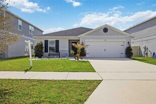 522 Summer Grv Ln in Haines City, FL - Building Photo