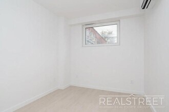 Meeker Avenue, Unit 214 in Brooklyn, NY - Building Photo - Building Photo