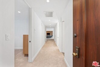 515 Ocean Ave in Santa Monica, CA - Building Photo - Building Photo