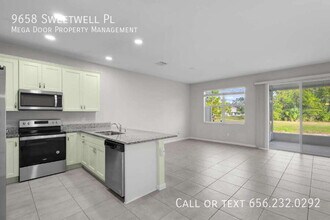 9658 Sweetwell Pl in Riverview, FL - Building Photo - Building Photo