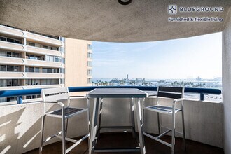 525 E Seaside Way in Long Beach, CA - Building Photo - Building Photo