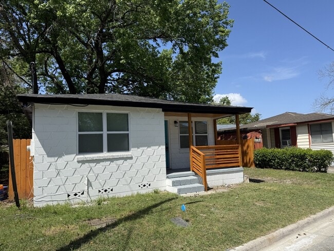 239 Jenks St in Savannah, GA - Building Photo - Building Photo