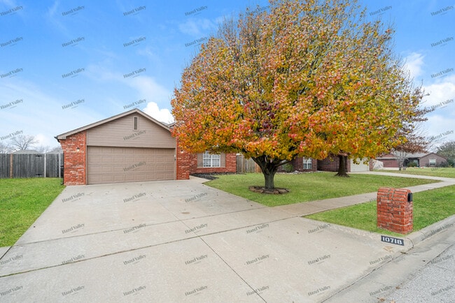 property at 10718 E 120th Ct N