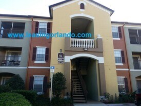 700 Crest Pines Dr in Orlando, FL - Building Photo