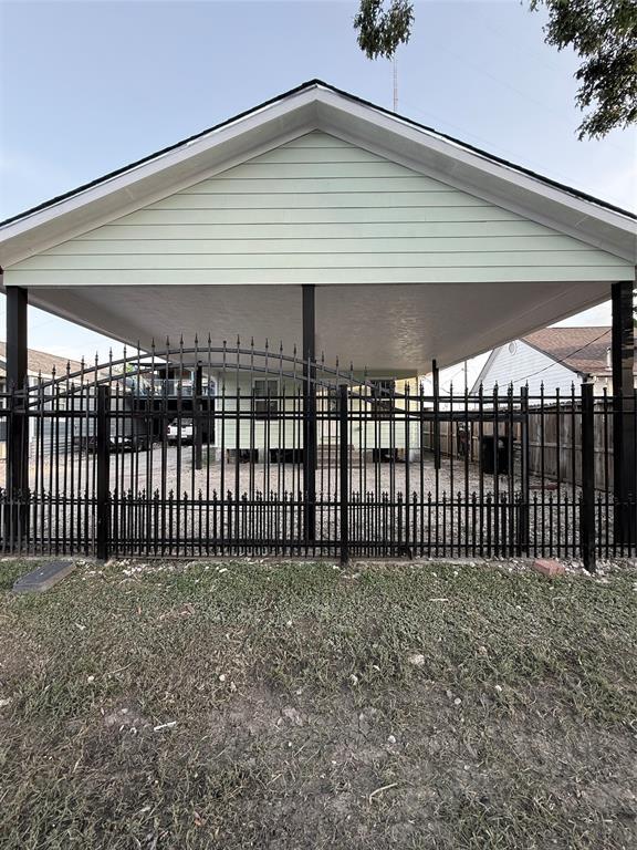 property at 2626 Ivy St