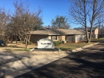 Village East and West in Mount Pleasant, TX - Building Photo