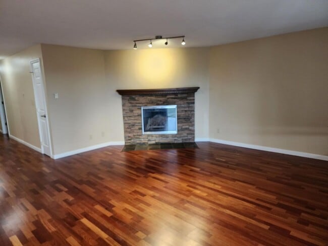 28426 16th Ave S in Federal Way, WA - Building Photo - Building Photo