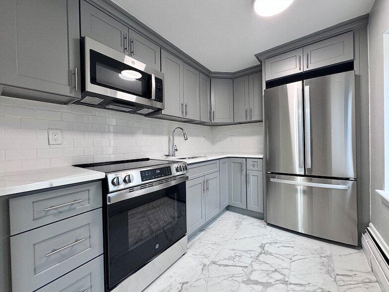 133 Beaconsfield Rd, Unit 34 in Brookline, MA - Building Photo