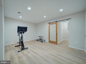 4643 Deerwatch Dr in Chantilly, VA - Building Photo - Building Photo