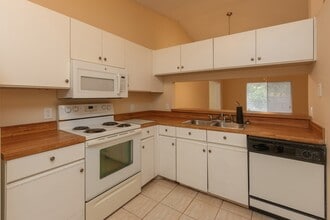 118 Sabal Palm Ct in Sanford, FL - Building Photo - Building Photo
