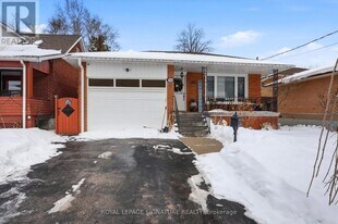 940 Aviation Rd in Mississauga, ON - Building Photo