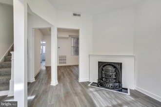 25 Hanover Pl NW in Washington, DC - Building Photo - Building Photo