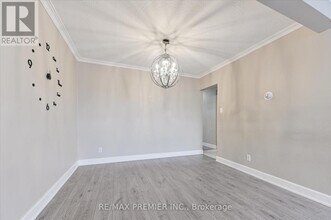 319 Wilmington Ave in Toronto, ON - Building Photo - Building Photo