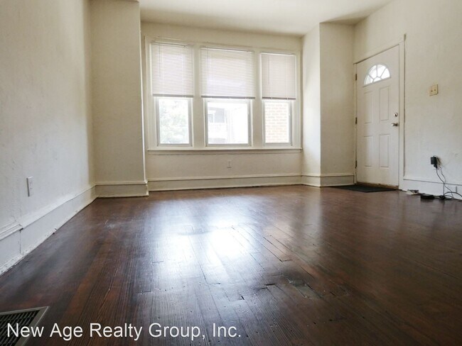 4635 Sansom St in Philadelphia, PA - Building Photo - Building Photo