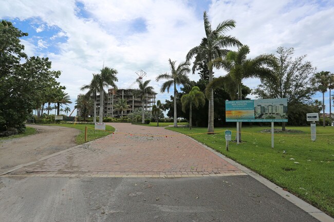 Sunset Pointe at Collany Key in Tierra Verde, FL - Building Photo - Building Photo