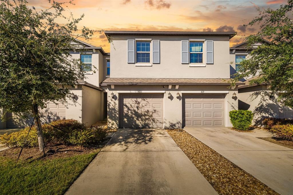 621 Royal Empress Dr in Ruskin, FL - Building Photo