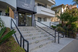 Ocean Elements at Alamitos Beach Apartments in Long Beach, CA - Building Photo - Building Photo